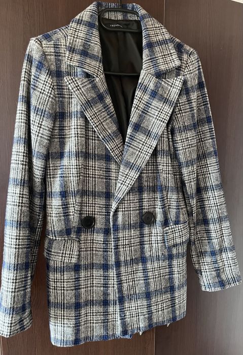 Продавам блейзър