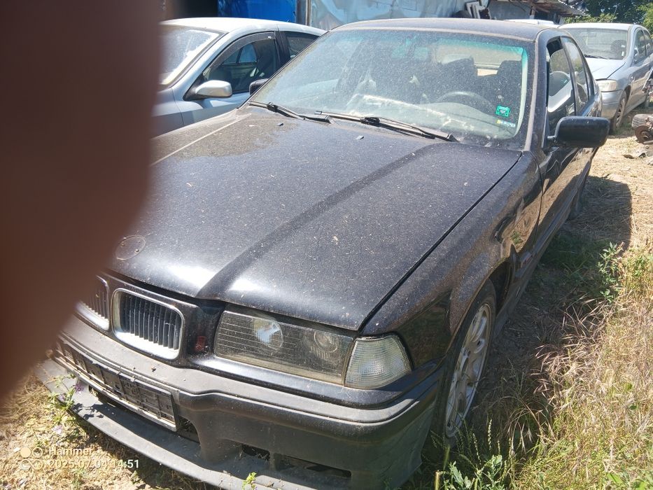 Продавам BMW e36 седан m44 b19 is на части