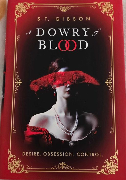 Fairyloot книги на английски