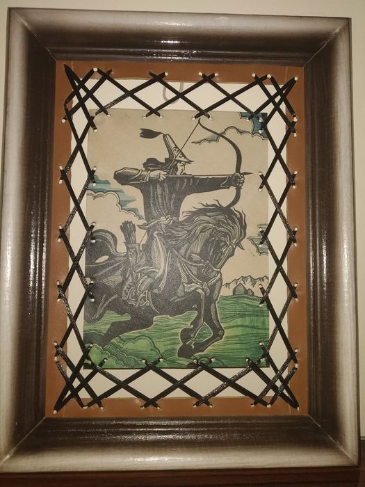 Картина кожаная,натянутая на деревянную раму