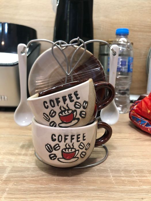 Чашки за кафе с поставка