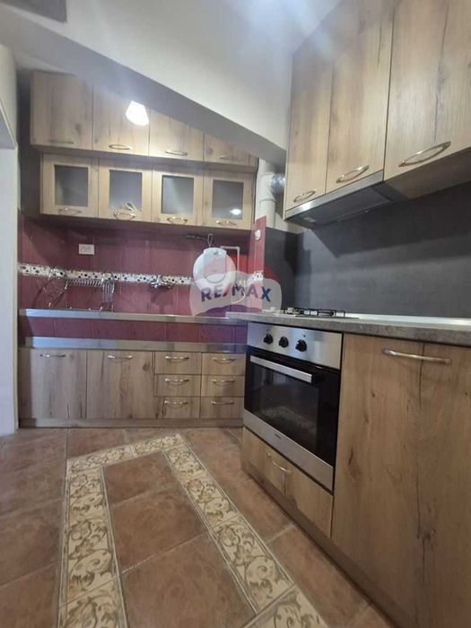 Дава се под наем Тристаен апартамент в Варна, Конфуто - 100 кв.м за 648.21 € - Снимка #6