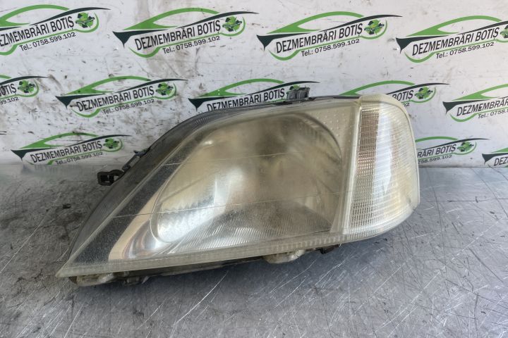 Far stanga 8200211005 Dacia Logan prima generatie