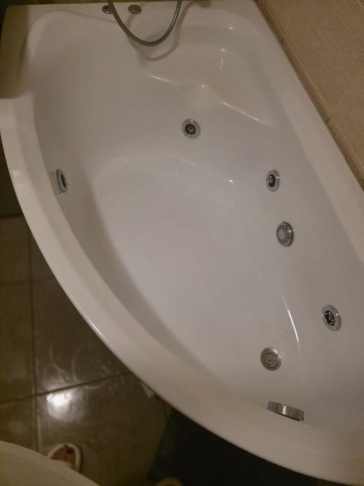 Cada cu hidromasaj