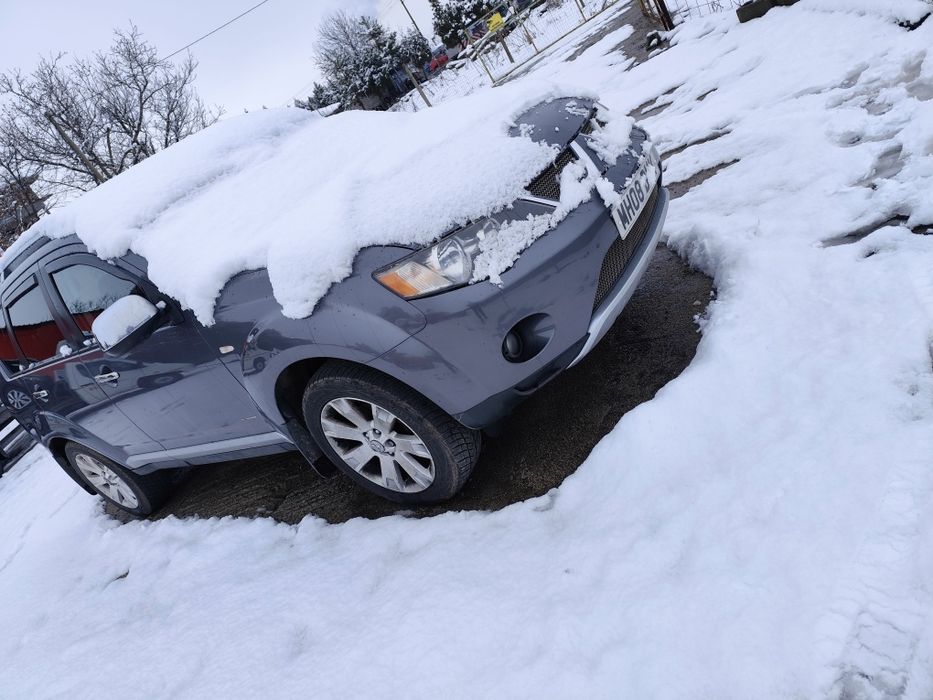 Mitsubishi Outlander 2.2-156кс