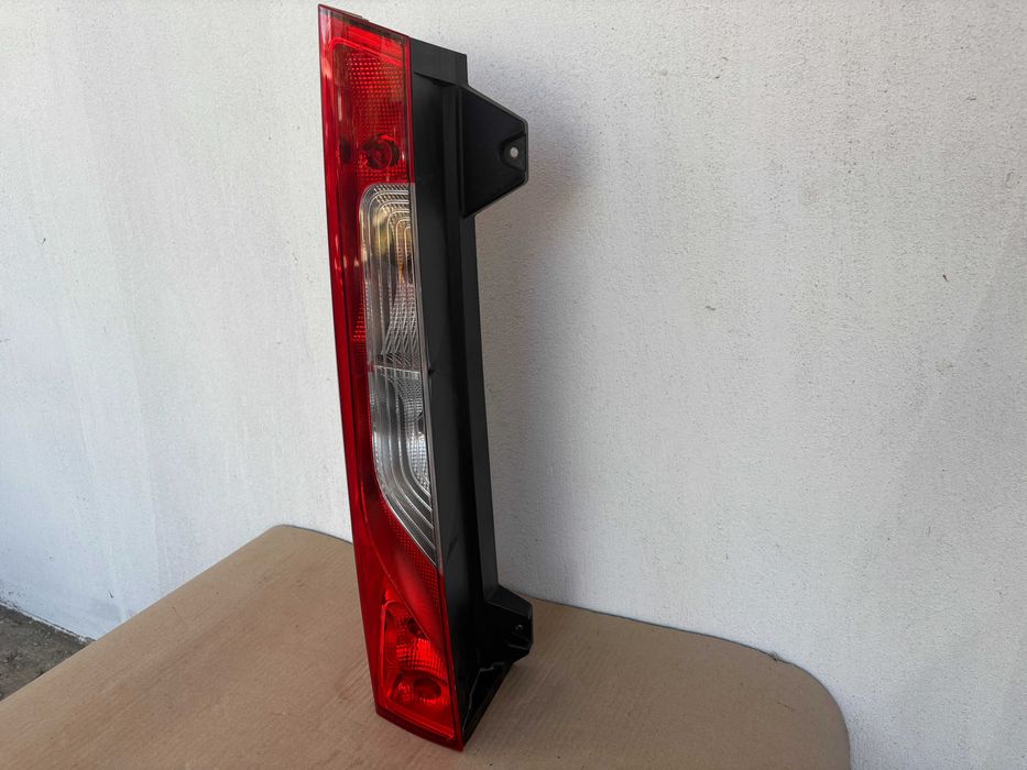 Stop stanga Mercedes Sprinter dupa 2018 original cod A9108200000