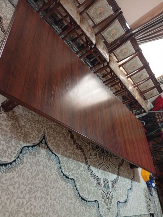 Стол стулья  холат яхш