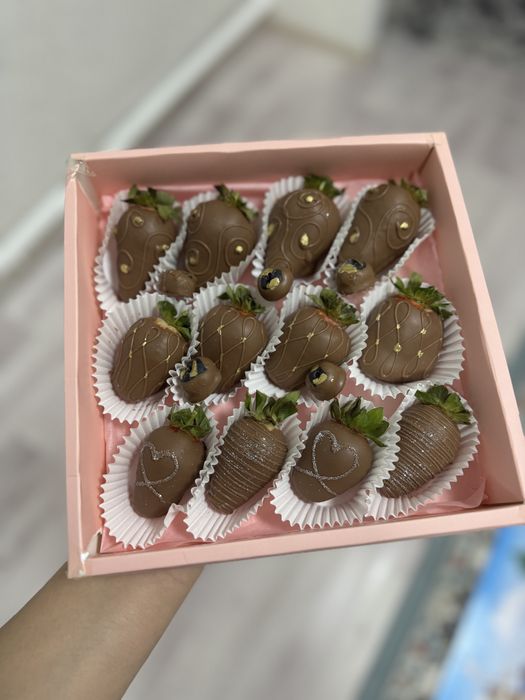 Клубника в шоколаде в наличии