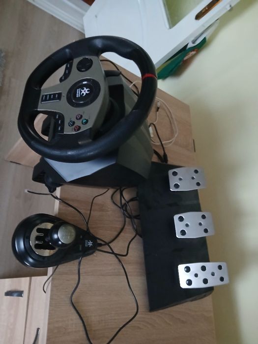 Vând tot ce se vede