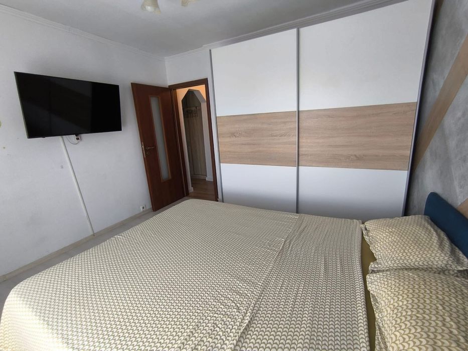 Inchiriez apartament