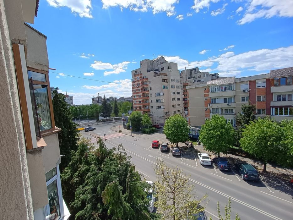 Apartament 4 camere confort sporit, 98 mp,  strada Culturii