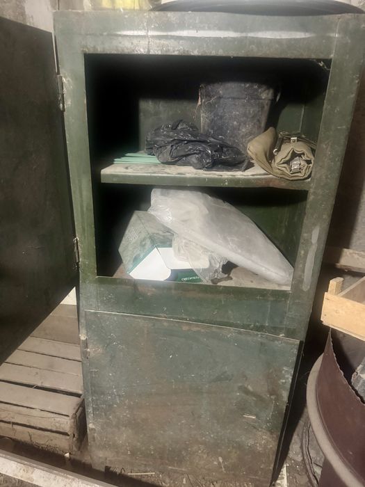 Металлический сейф