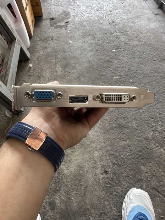 Продам видеокарту 630 Gt