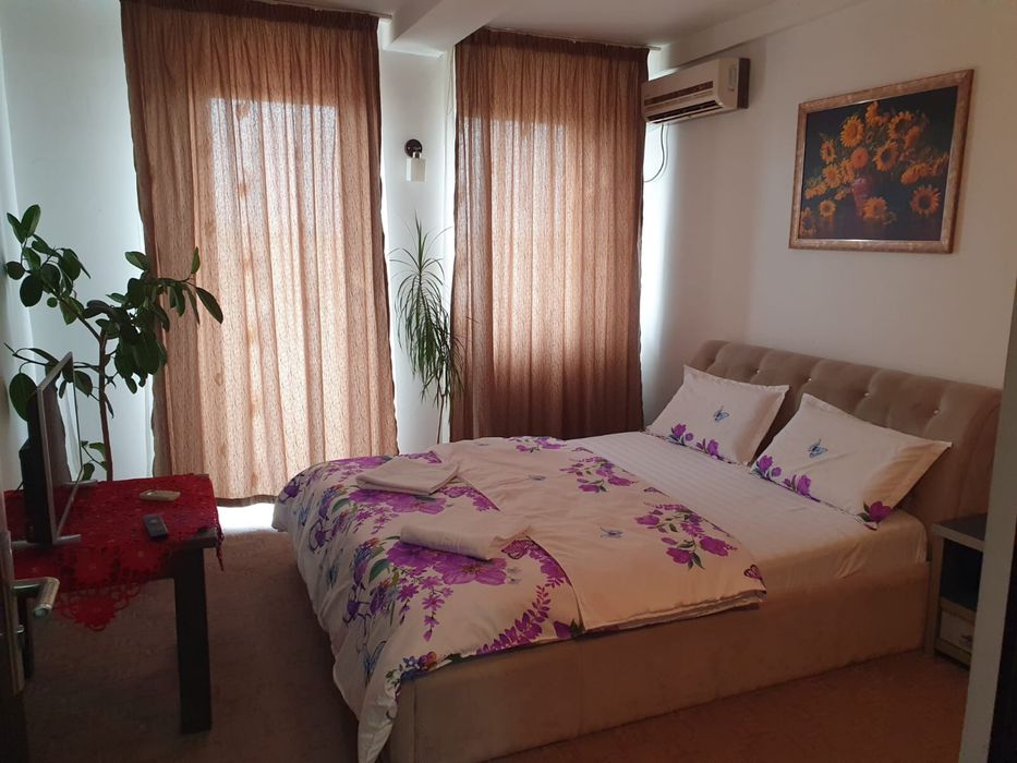 Inchiriez apartament