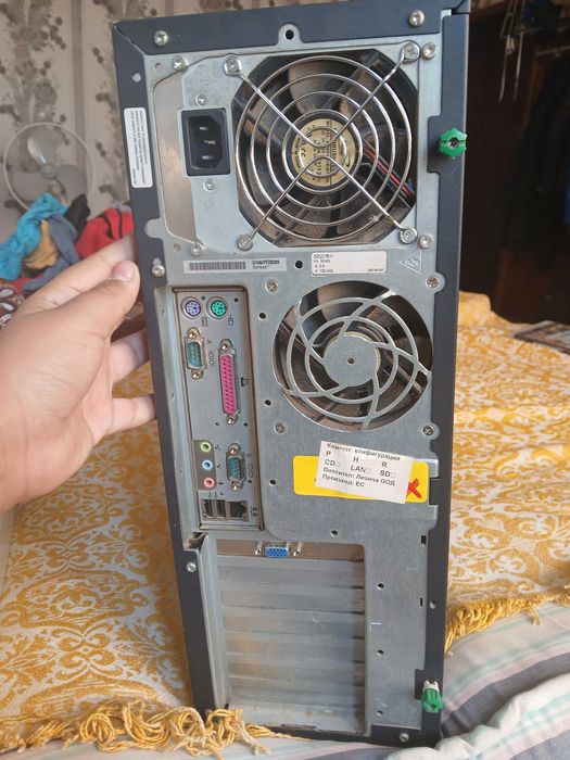 Компютър,Мунитр,мишка и клавятура