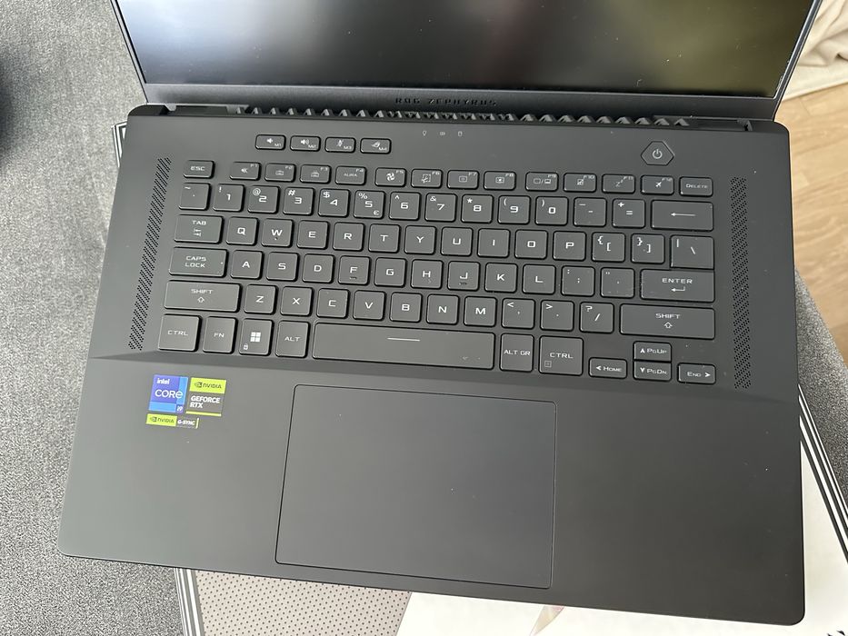 Asus Rog Zephyrus M16
