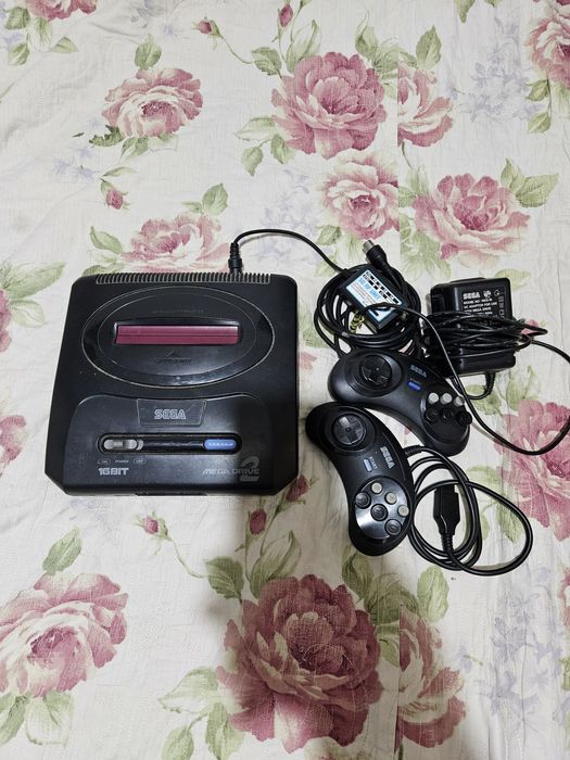 Consola 16 Bit Sega Mega Drive 2 + 6 jocuri -Sonic