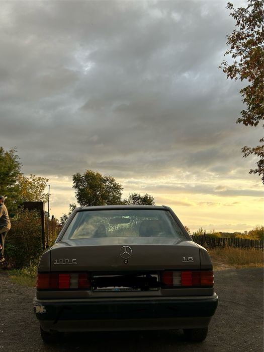 Мерседес 190, 1.8 литра