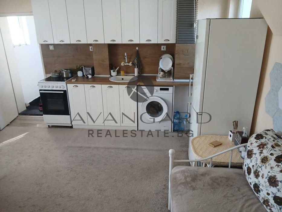 Продава се Двустаен апартамент в Пловдив, Център - 67 кв.м за 2117 €/кв.м - Снимка #3