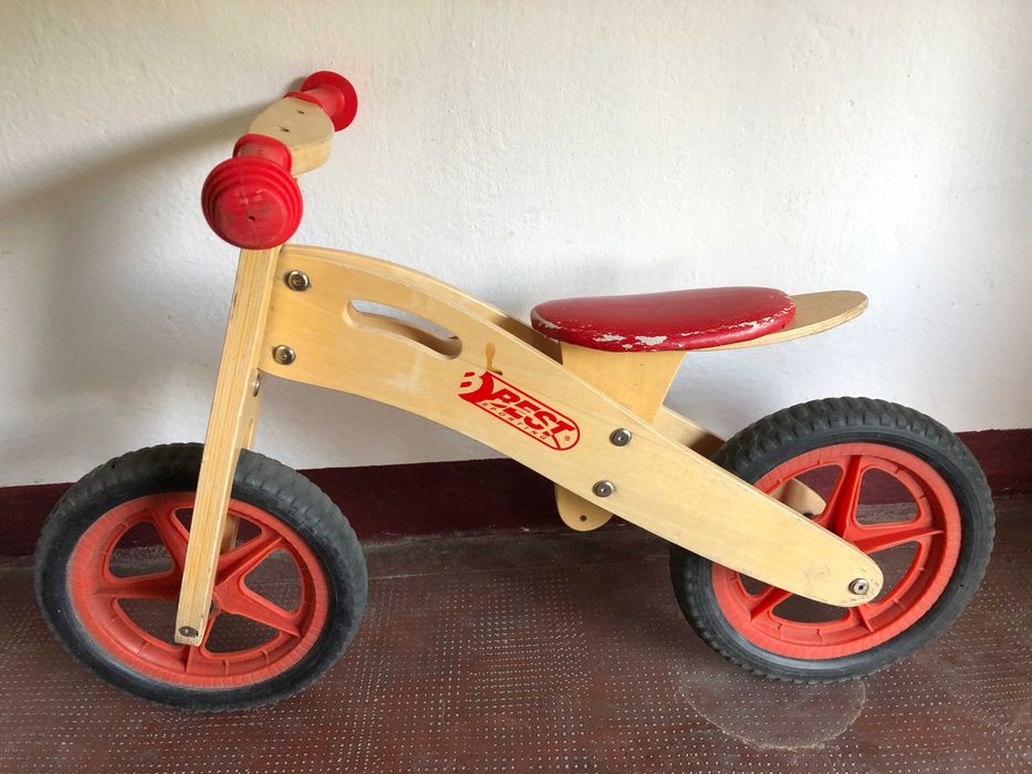 Bicicleta din lemn fara pedale pentru copii