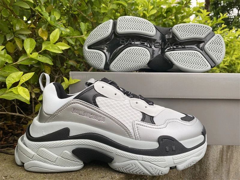 Balenciaga Triple S - Dark Green/Black/Cream