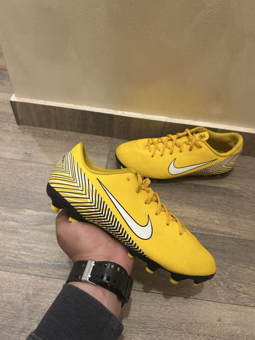 Бутонки Nike MERCURIAL VAPOR NEYMAR FG 38,5
