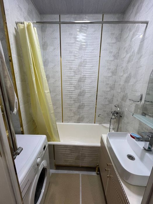 Продаётся 2ух комнатная с Евроремонтом на Юнусабаде 7 квартал