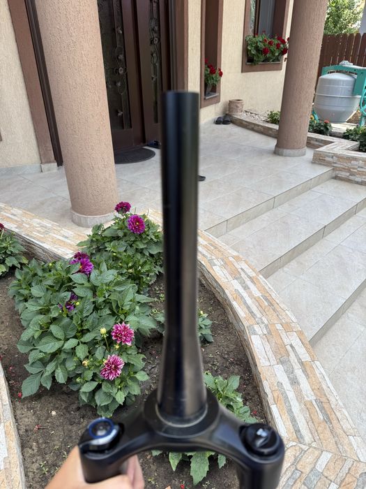 Vând furcă rockshox gold 35