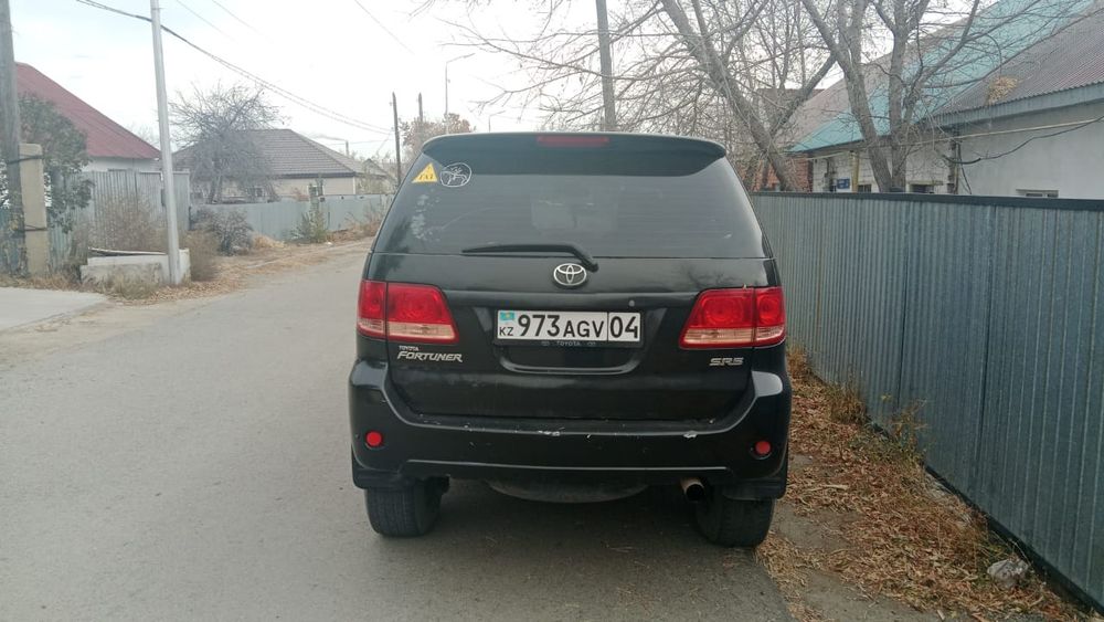 Автомобиль Тоyota Fortuner