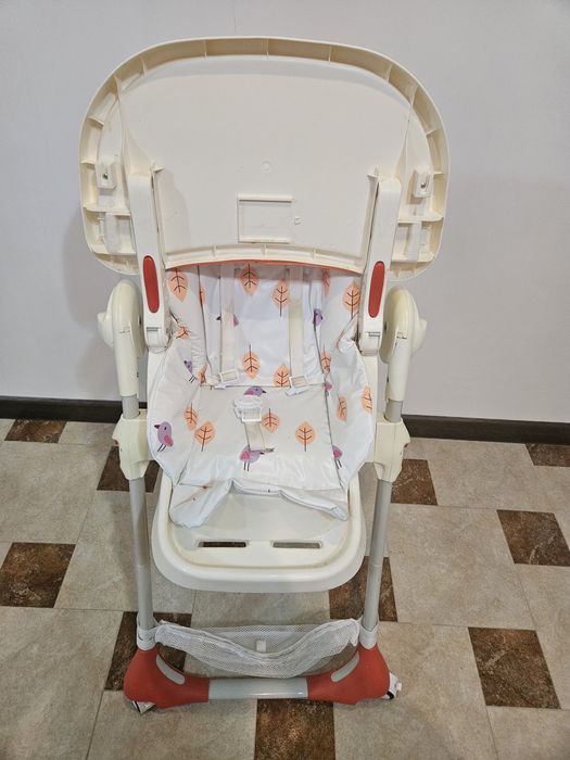 Продам детское кресло для кормления.