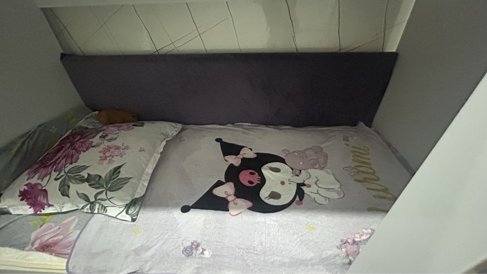 Двухяростный кроват