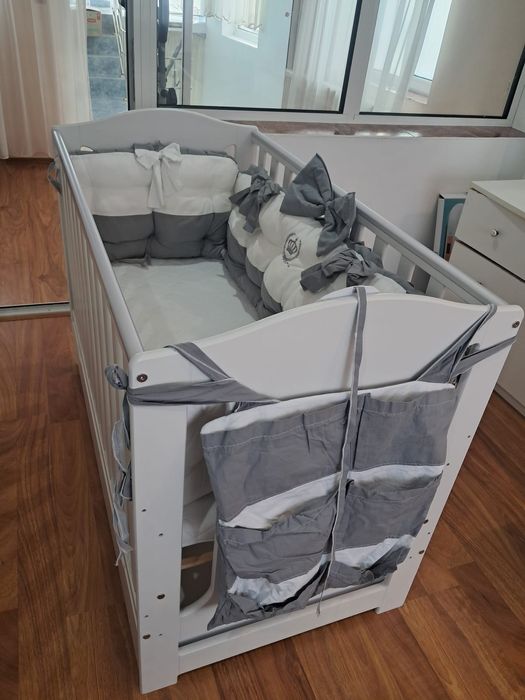 Vând pătuț bebeluși