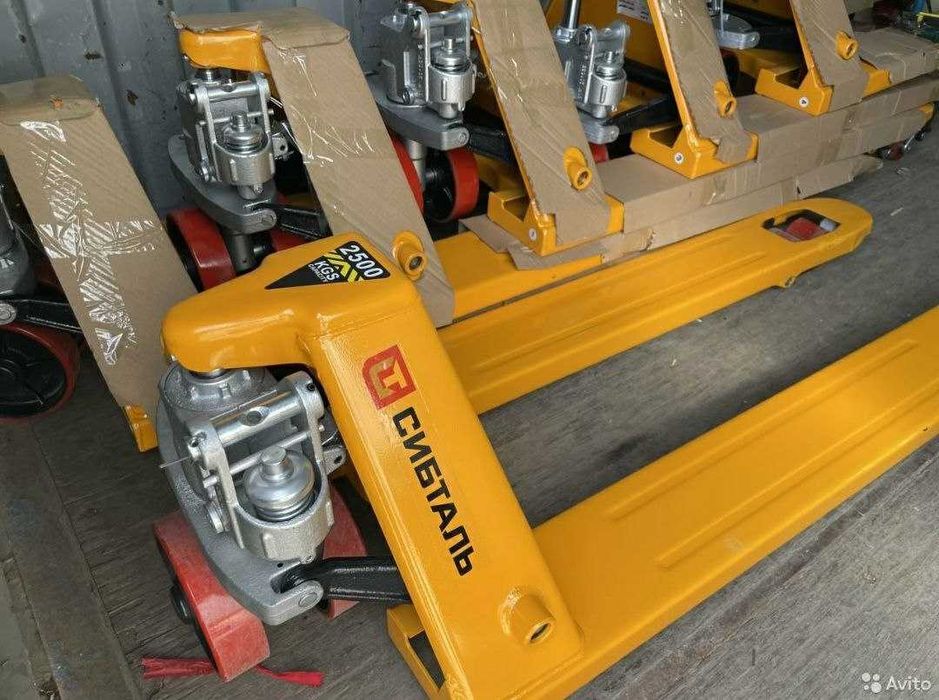 Гидравлическая тележка 2500 кг