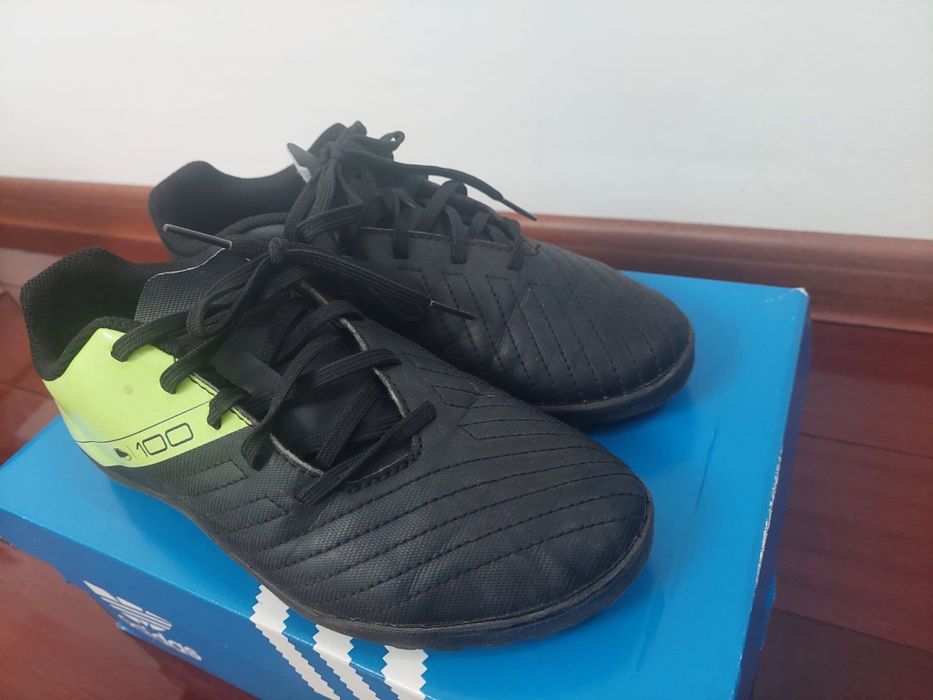 Vând adidași  marca Kipsta