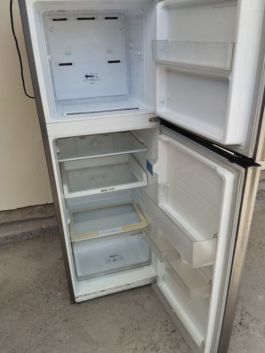 Muzlatgich sotiladi b/u 900