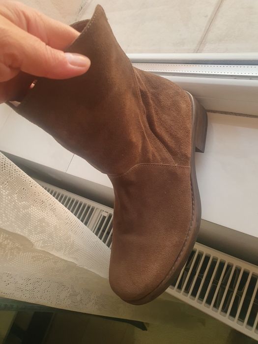 Ghete de dama,piele intoarsa