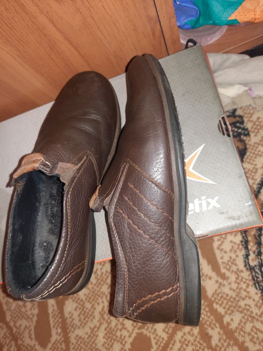 Продаются туфли для мальчика