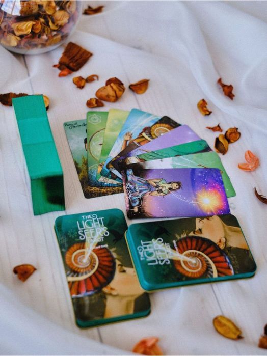Карты МАК Таро Светлого Провидца Light Seer's Tarot в жестяном боксе