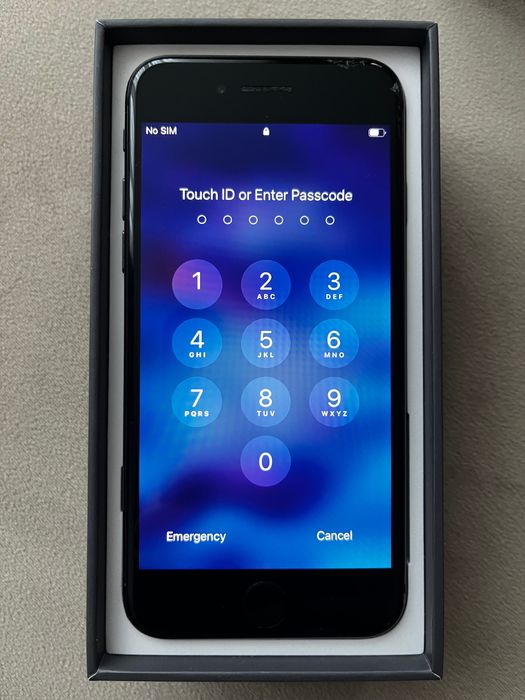 iPhone 8 64GB в отлично състояние