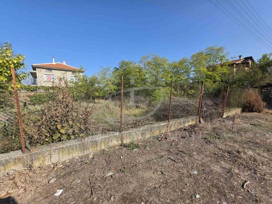 Реф. 3269 УПИ 640 кв. м / Черноземен