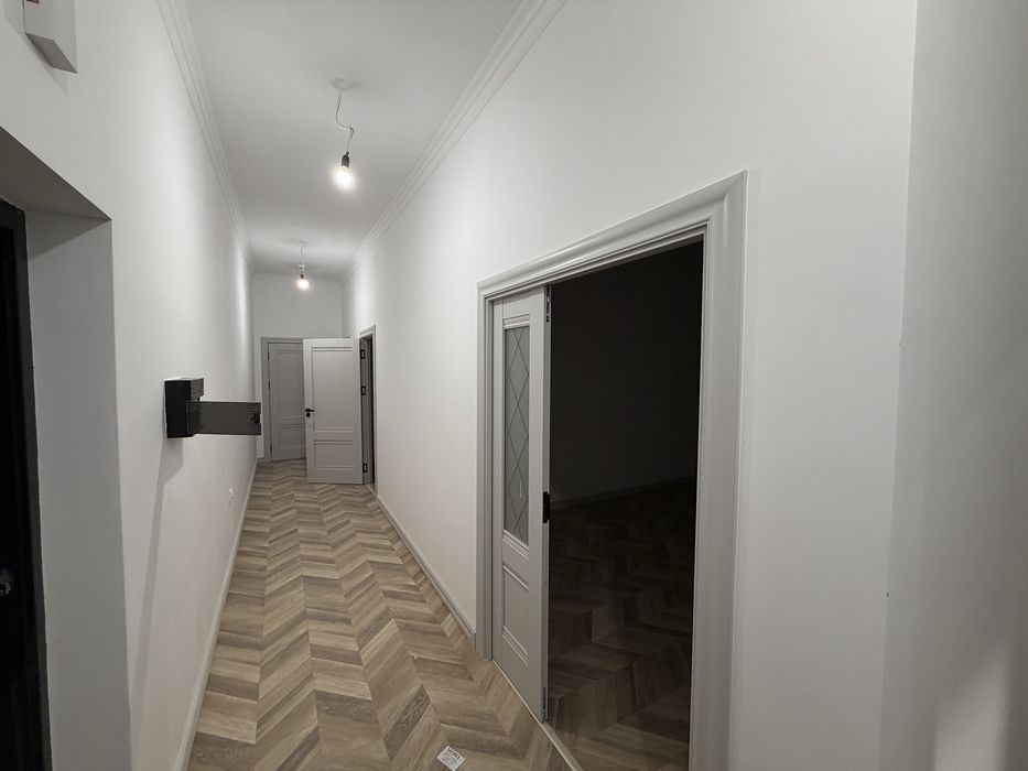 Arenda 3 xonali kvartira Yangi O’zbekiston bog’i yonida