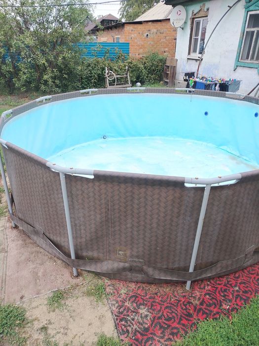 Продам бассейн большой
