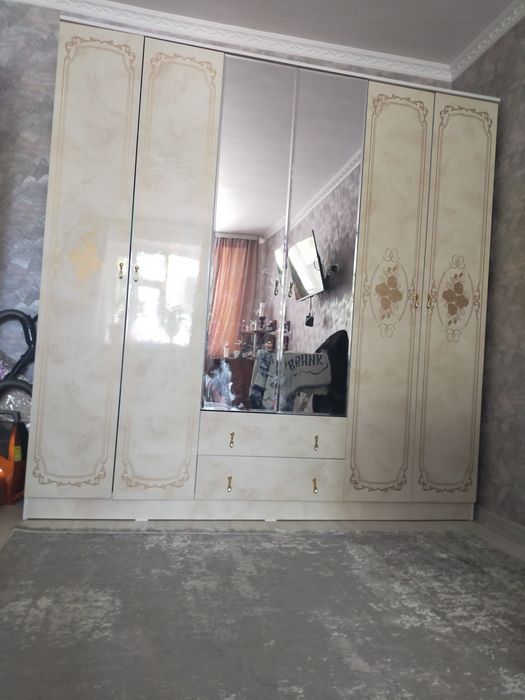 Шкаф 6ти дверный