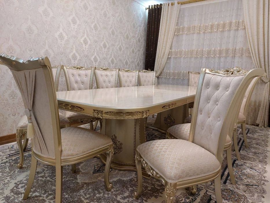 Sex ishlab chiqaruvchidan stol va stullar