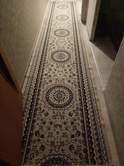 Продаю ковёр в хорошем состоянии