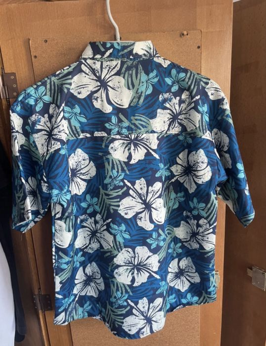 Cămașă cu model floral