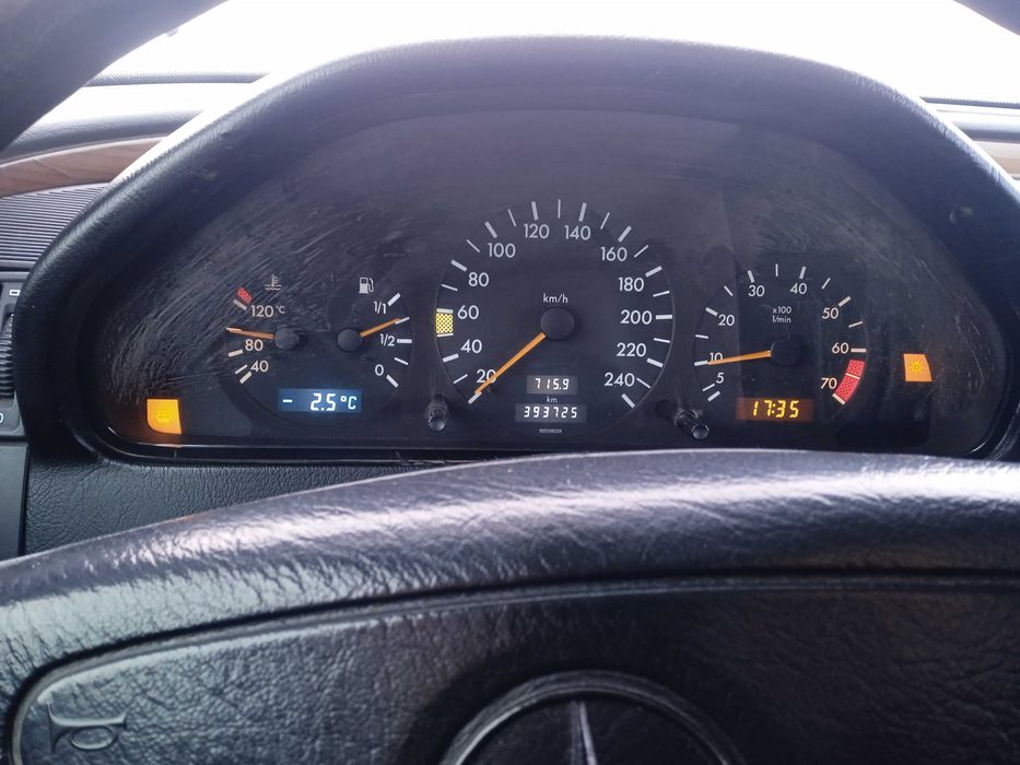 Мерседес 180 C W202