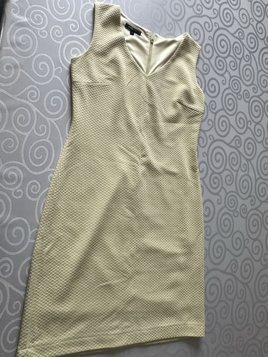 Продам платья все по 1000