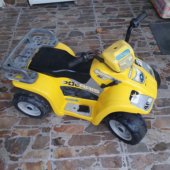 Детски елекромобил