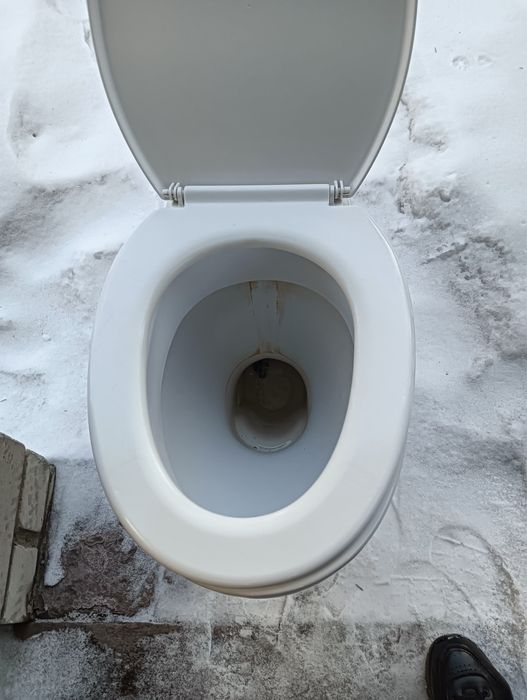 Продам унитаз (б/у)